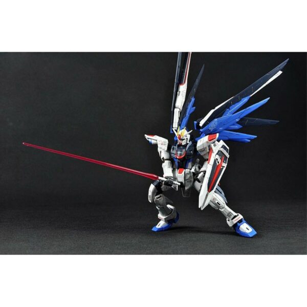 Decorative Figure Bandai FREEDOM GUNDAM - Image 7